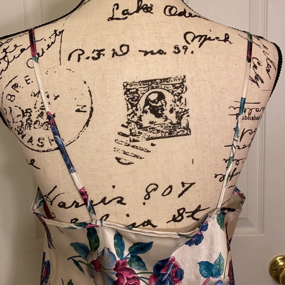 Floral Chemise - Picture 4 of 7